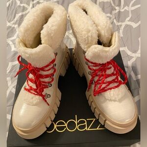 NWT Ladies size 10 shoedazzle booties